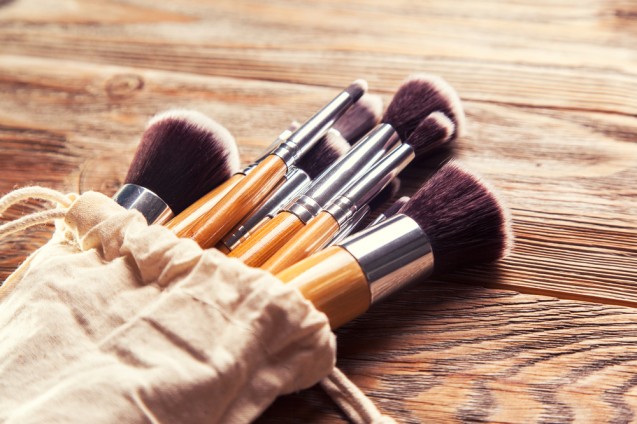 Makeup brush
