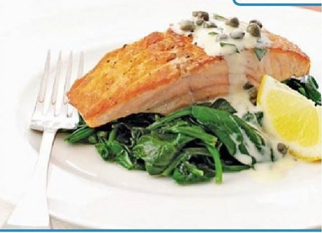 Salmon dan bayam