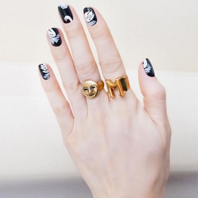Nail art swans