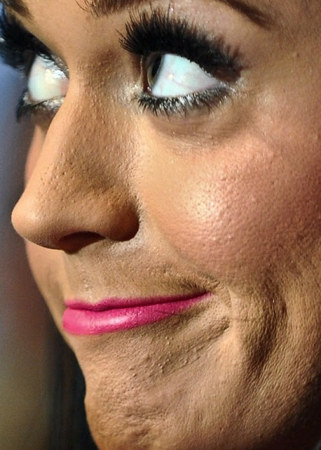 Cakey make up
