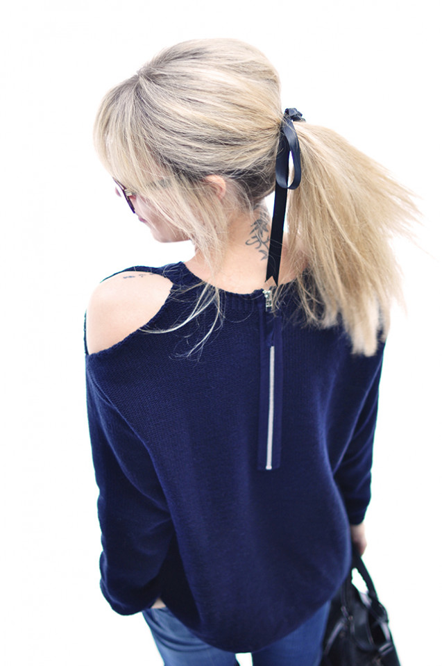Shoulder sweater