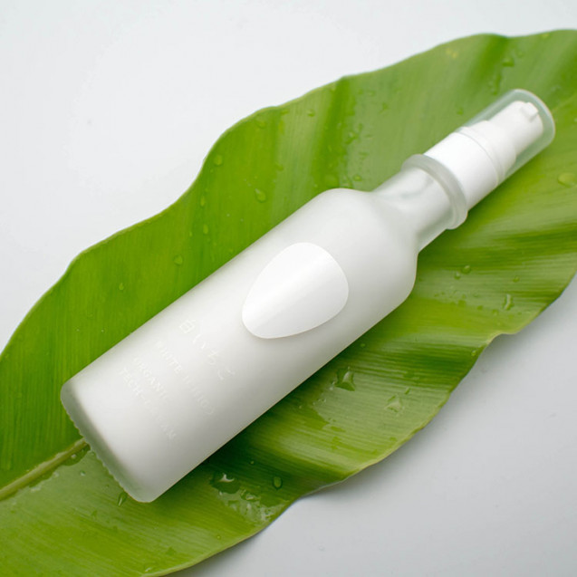 White Ichigo Tech Cream