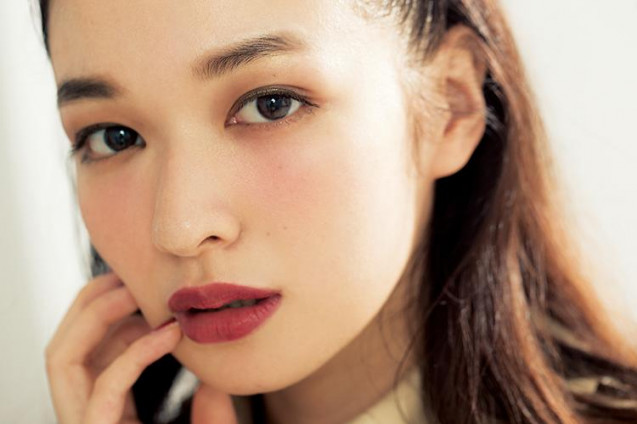 Natural makeup mata
