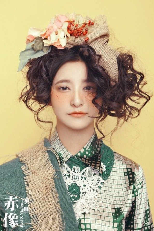 Mori girl makeup