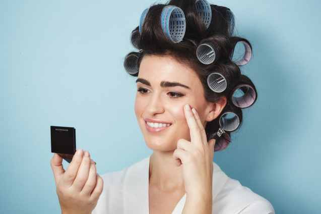 Blush on sebagai makeup wajah